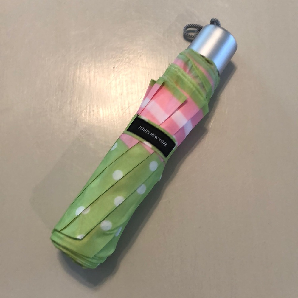 Jones New York Compact Umbrella